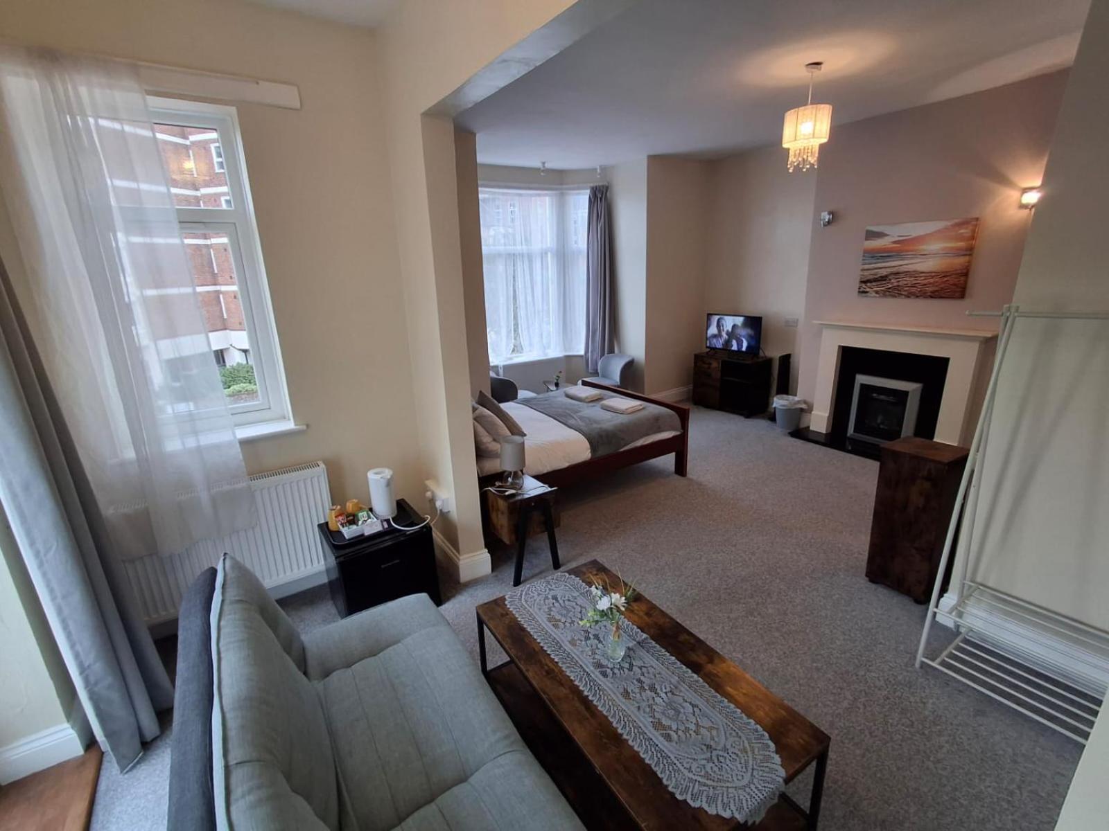 Inn By The Sea, Portsmouth - En Suite Rooms With Or Without Sea View, Onsite Ev 22Kw Exteriér fotografie