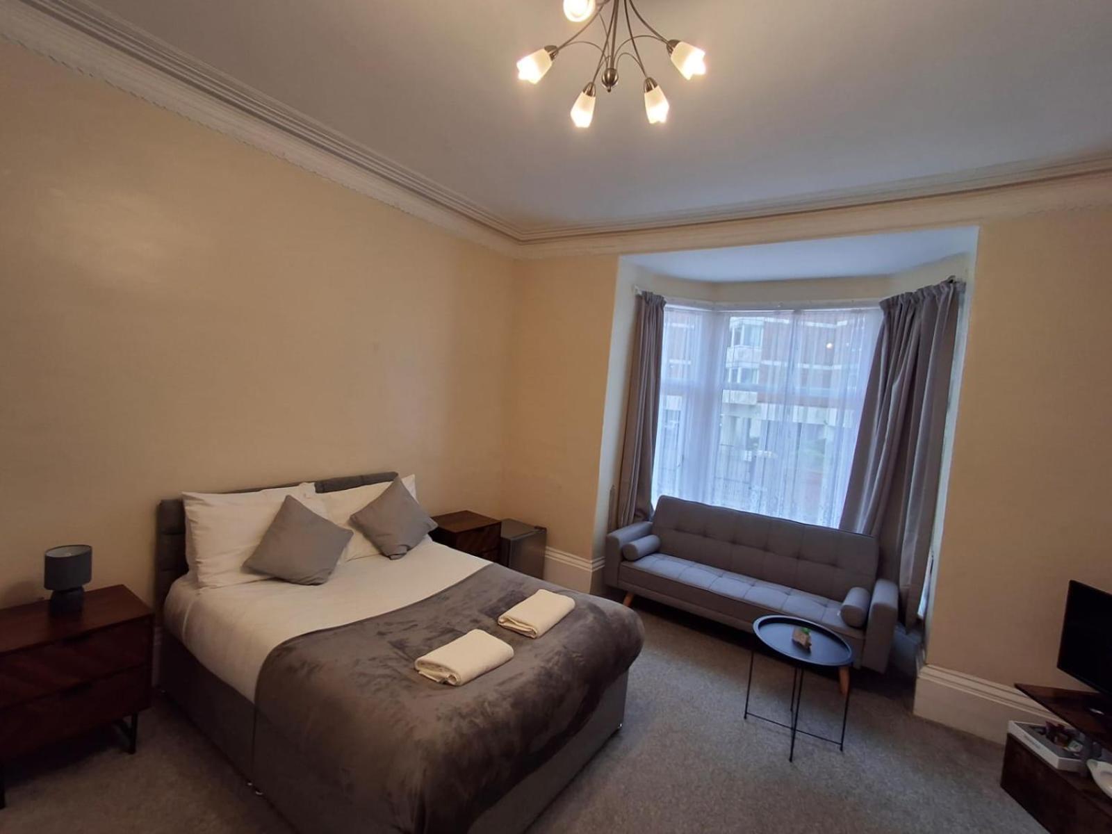 Inn By The Sea, Portsmouth - En Suite Rooms With Or Without Sea View, Onsite Ev 22Kw Exteriér fotografie