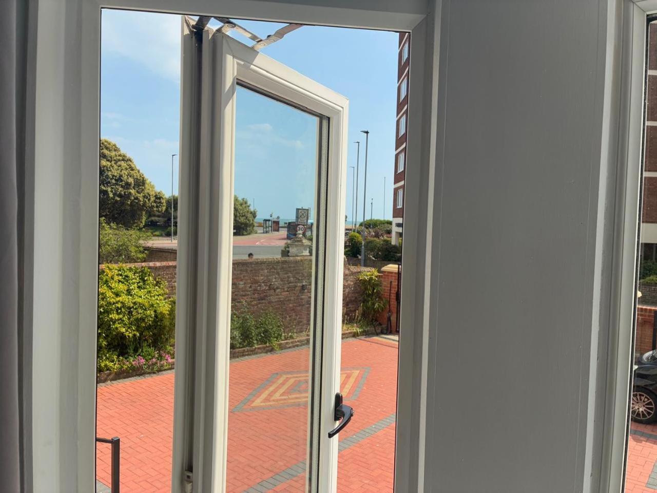 Inn By The Sea, Portsmouth - En Suite Rooms With Or Without Sea View, Onsite Ev 22Kw Exteriér fotografie