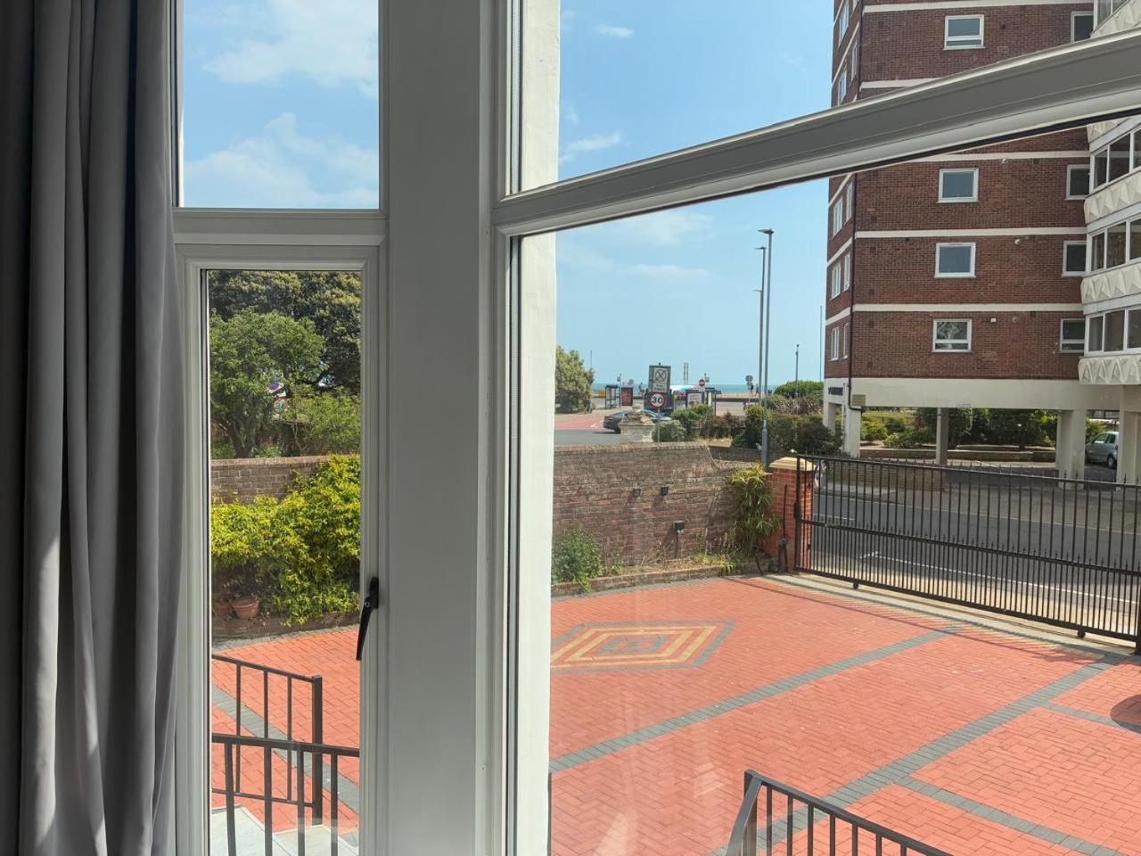 Inn By The Sea, Portsmouth - En Suite Rooms With Or Without Sea View, Onsite Ev 22Kw Exteriér fotografie
