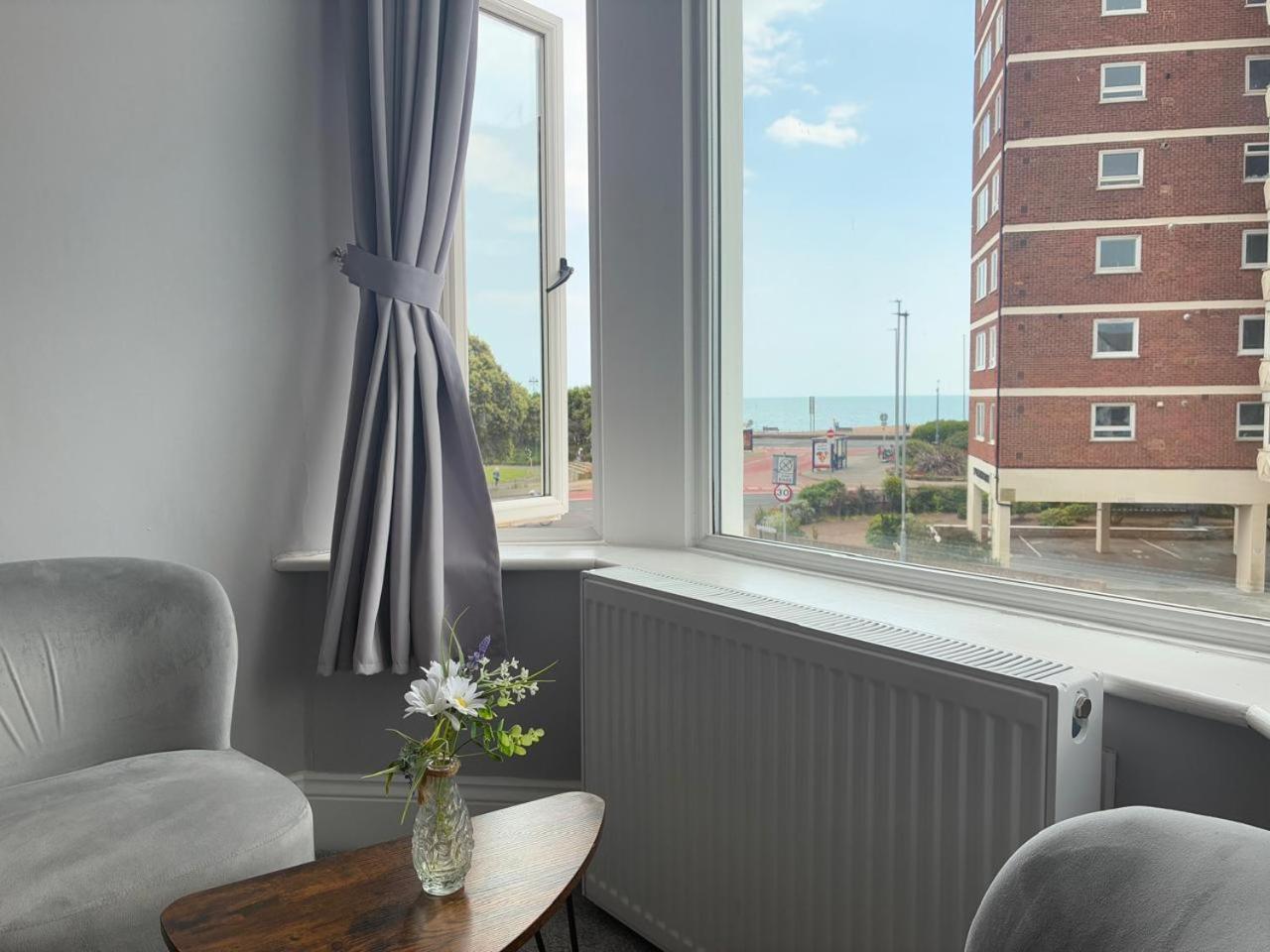 Inn By The Sea, Portsmouth - En Suite Rooms With Or Without Sea View, Onsite Ev 22Kw Exteriér fotografie