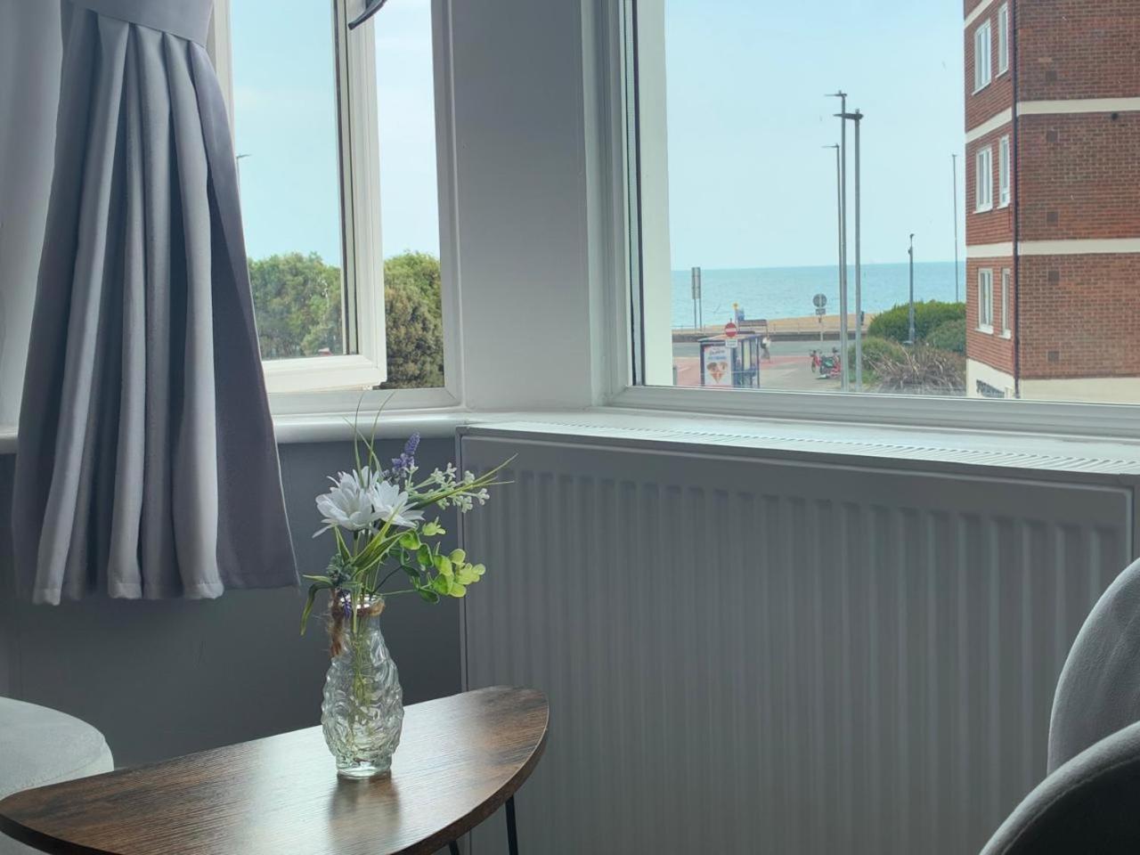 Inn By The Sea, Portsmouth - En Suite Rooms With Or Without Sea View, Onsite Ev 22Kw Exteriér fotografie